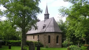 Read more about the article 01 – St. Jost.-Kapelle und Friedhof